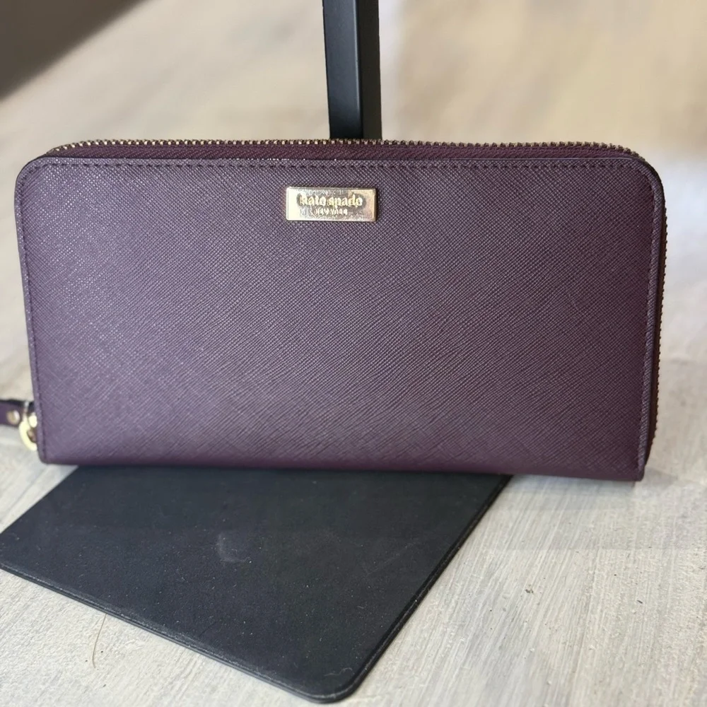 kate spade Plum Zip-Around Saffiano Wallet with Gold Hardware-NWOT